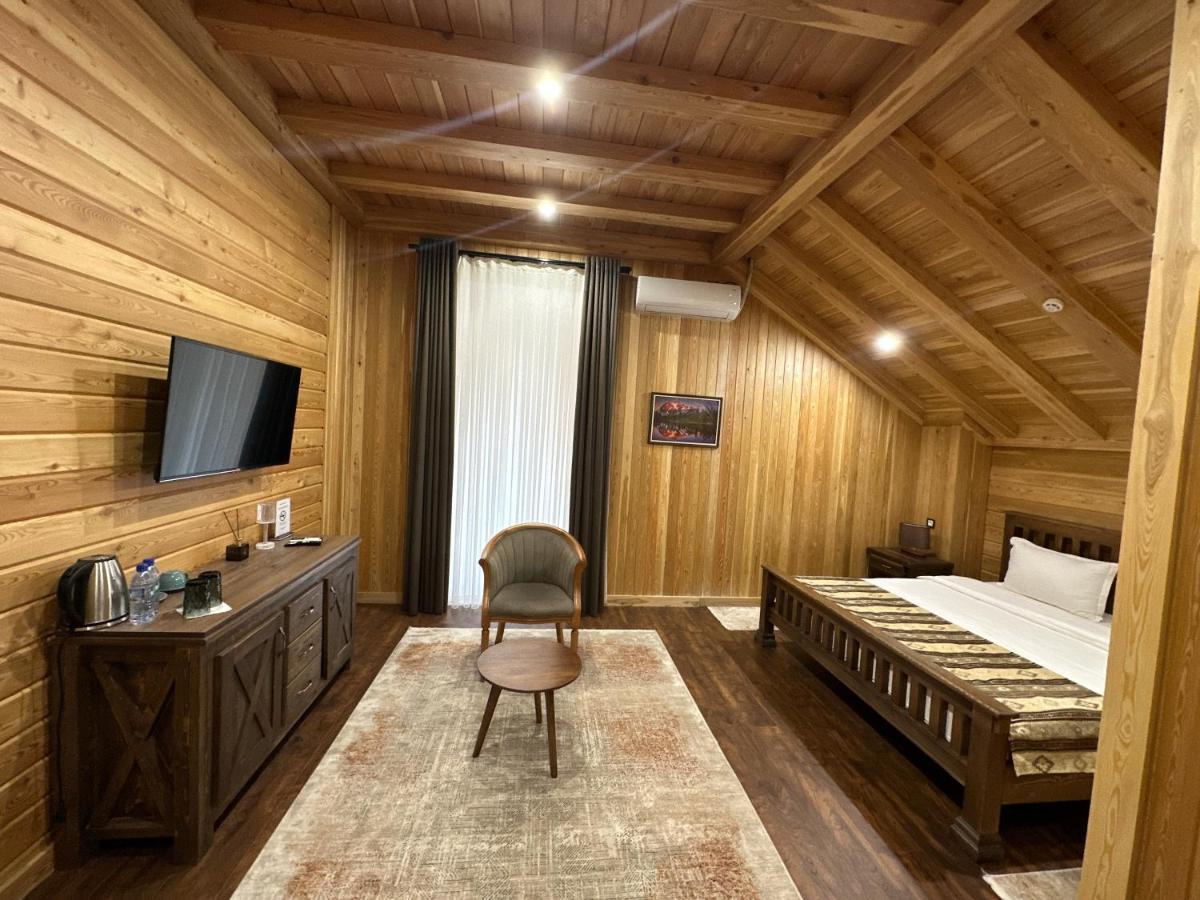 Le Chalet Mont And Restaurant Chorwoq Экстерьер фото